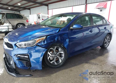 2021 Kia Forte Lxs z USA, uszkodzony, nr VIN 3KPF24AD2ME310533
